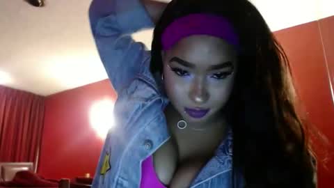 Snapshot of sexylatincouple chatting on May 17, 8:01 am SEXYLATINCOUPLE online show from May 17, 8:01 am