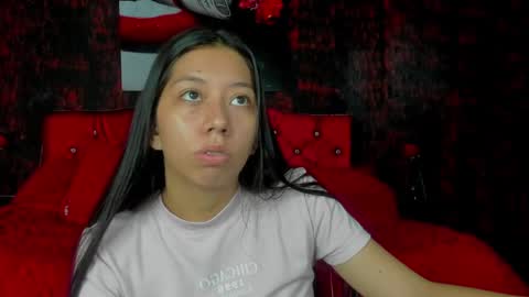 laura online show from December 5, 11:38 am