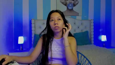 laura online show from December 11, 11:41 am