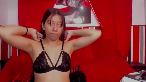 laura online show from February 13, 12:11 pm