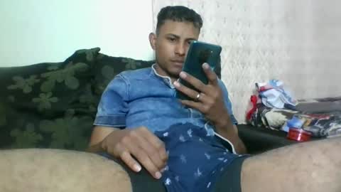 Snapshot of sexyleon69 chatting on February 11, 4:55 am Sexy leon online show from February 11, 4:55 am