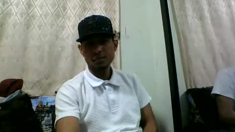 Snapshot of sexyleon69 chatting on June 14, 1:47 am Sexy leon online show from June 14, 1:47 am