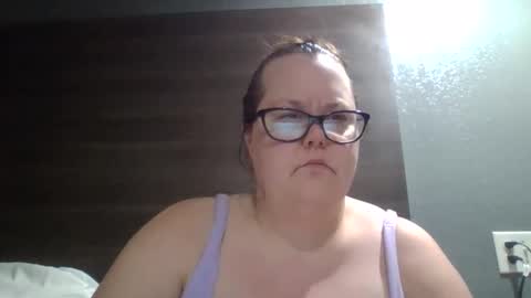 Snapshot of sexylil_bbw chatting on May 5, 2:03 pm sexylil_bbw online show from May 5, 2:03 pm