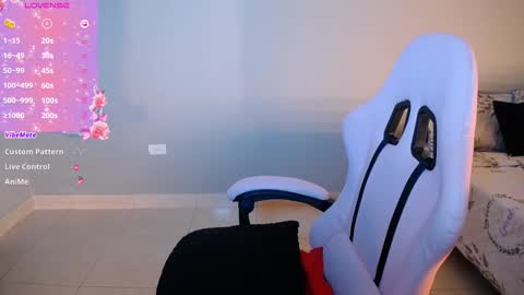 Snapshot of sexyloba_ chatting on October 18, 2:51 pm sexyloba independent model online show from October 18, 2:51 pm