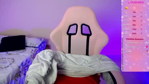 Snapshot of sexyloba_ chatting on April 19, 10:01 pm sexyloba independent model online show from April 19, 10:01 pm