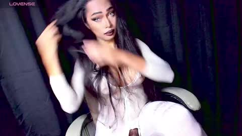 Snapshot of sexylongcockbunny chatting on March 23, 10:58 pm April online show from March 23, 10:58 pm