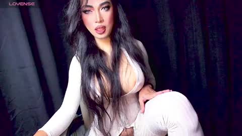 Snapshot of sexylongcockbunny chatting on April 1, 6:38 pm April online show from April 1, 6:38 pm