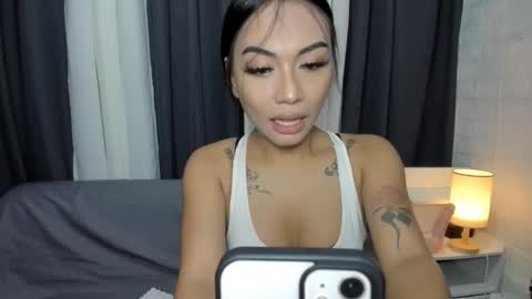 maxine online show from September 25, 8:29 am