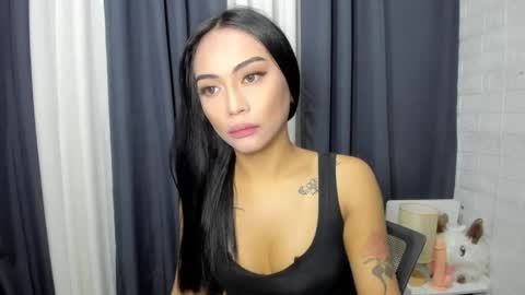 maxine online show from January 12, 7:19 pm