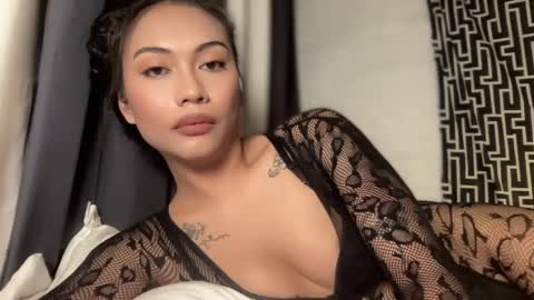 maxine online show from May 17, 7:21 pm