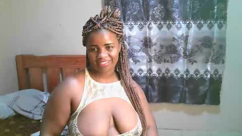 sexylucy33 online show from February 17, 12:29 am