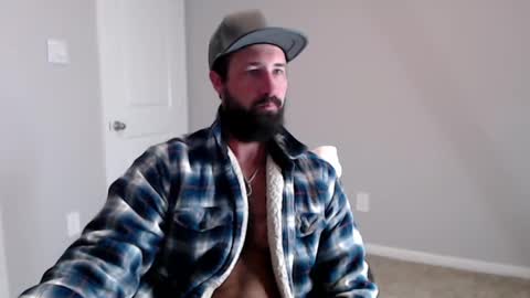 Snapshot of sexymanmk26 chatting on December 8, 1:03 pm lets go private im ready to play pvt cum online show from December 8, 1:03 pm