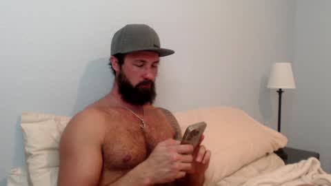 Snapshot of sexymanmk26 chatting on January 23, 2:50 pm lets go private im ready to play pvt cum online show from January 23, 2:50 pm