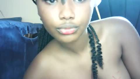 Snapshot of sexymartha5661 chatting on October 1, 11:16 am sexymartha5661 online show from October 1, 11:16 am