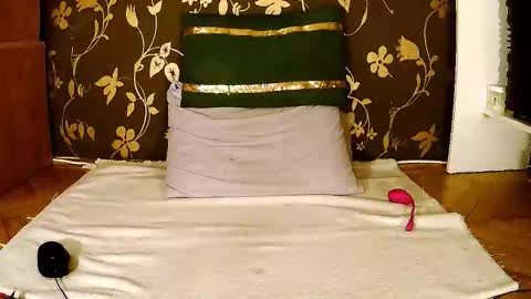 Squirty Maya Gold online show from December 5, 2:09 am