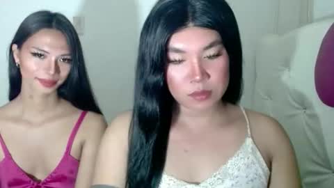 Snapshot of sexymika_xoxo chatting on November 7, 10:15 am Mika online show from November 7, 10:15 am