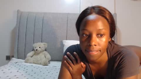 Snapshot of sexymonalisa1 chatting on February 15, 7:54 pm sexymonalisa1 online show from February 15, 7:54 pm