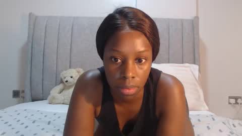 Snapshot of sexymonalisa1 chatting on June 2, 5:31 am sexymonalisa1 online show from June 2, 5:31 am