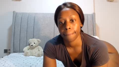 Snapshot of sexymonalisa1 chatting on June 14, 6:32 pm sexymonalisa1 online show from June 14, 6:32 pm