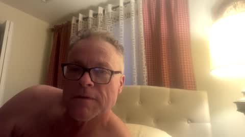 Snapshot of sexymundeman chatting on March 5, 12:12 pm Raymond Art Model online show from March 5, 12:12 pm