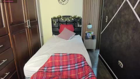 N A F online show from February 2, 7:12 pm