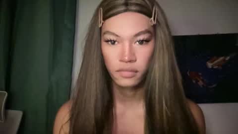 Snapshot of sexynakedweapon chatting on June 1, 12:45 am LIEZEL online show from June 1, 12:45 am