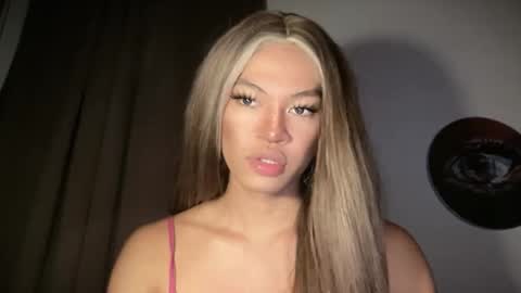 Snapshot of sexynakedweapon chatting on June 9, 6:52 pm LIEZEL online show from June 9, 6:52 pm