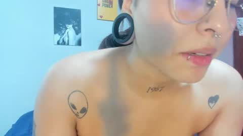 Snapshot of sexynova_93 chatting on March 16, 7:51 pm sexynova 93 online show from March 16, 7:51 pm