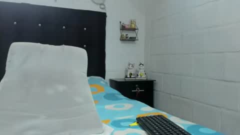 Snapshot of sexynova_93 chatting on July 6, 7:05 pm sexynova 93 online show from July 6, 7:05 pm