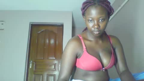 Snapshot of sexypamm chatting on February 9, 3:32 am sexypamm online show from February 9, 3:32 am