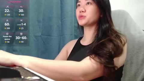 Snapshot of sexypenguin13 chatting on September 24, 5:11 am sexypenguin13 online show from September 24, 5:11 am