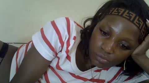 Snapshot of sexypetite4 chatting on June 13, 8:01 am SHARON online show from June 13, 8:01 am
