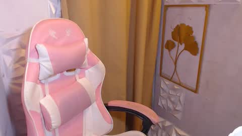 Snapshot of sexypinayirish chatting on November 19, 10:48 am IRISH online show from November 19, 10:48 am