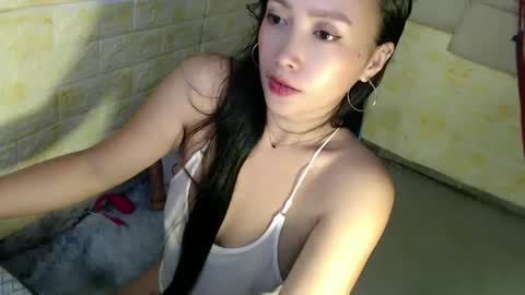 Miyah online show from December 16, 8:41 am