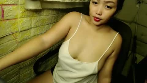 Snapshot of sexypinaymiya chatting on April 20, 8:06 am Miyah online show from April 20, 8:06 am