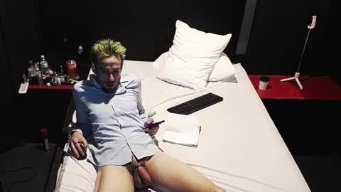 Snapshot of sexypossum chatting on November 26, 7:20 am Possum online show from November 26, 7:20 am