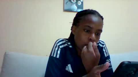 DOVY ACHIENG online show from January 31, 3:11 pm