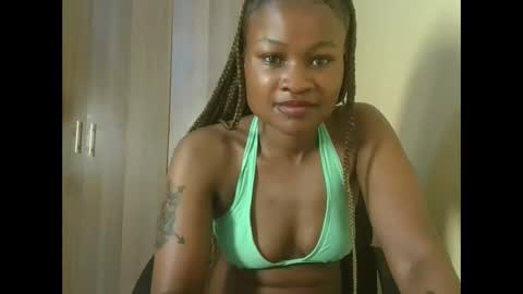 Snapshot of sexyqueenivy chatting on November 26, 6:31 pm queenivy online show from November 26, 6:31 pm