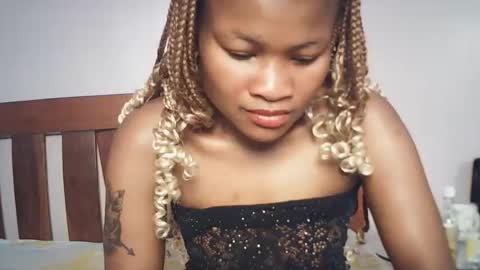 Snapshot of sexyqueenivy chatting on January 19, 3:05 pm queenivy online show from January 19, 3:05 pm