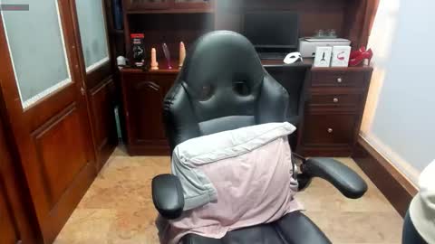 R A C H E L online show from November 3, 12:06 pm