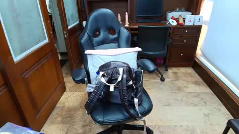 R A C H E L online show from December 3, 12:36 pm