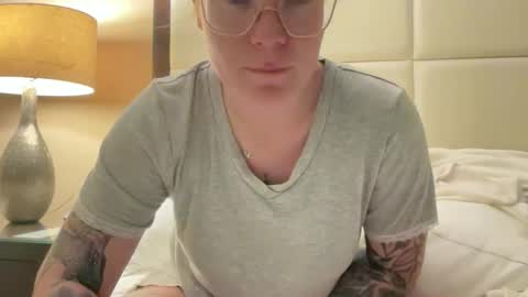 Snapshot of sexyrandyred chatting on October 15, 4:12 am sexyrandyred online show from October 15, 4:12 am