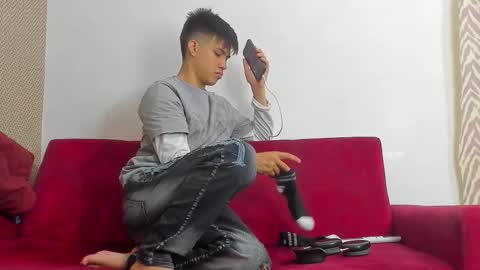 Snapshot of sexys_boys18 chatting on March 10, 7:41 pm MATIAS-18 THIAHO -18 MAX-19 NICOKALY-19 CAIN-19 MOD ESTEBAN online show from March 10, 7:41 pm