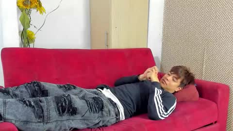 Snapshot of sexys_boys18 chatting on March 30, 7:48 pm MATIAS-18 THIAHO -18 MAX-19 NICOKALY-19 CAIN-19 MOD ESTEBAN online show from March 30, 7:48 pm