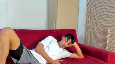 Snapshot of sexys_boys18 chatting on April 20, 7:26 pm MATIAS-18 THIAHO -18 MAX-19 NICOKALY-19 CAIN-19 MOD ESTEBAN online show from April 20, 7:26 pm