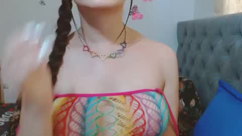 Venus Independent Model online show from June 19, 5:28 pm