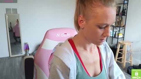 Snapshot of sexyscienceteacher90 chatting on January 6, 6:44 pm Miss Jasmine Baker - eXXXotica DC December 6th - 8th online show from January 6, 6:44 pm