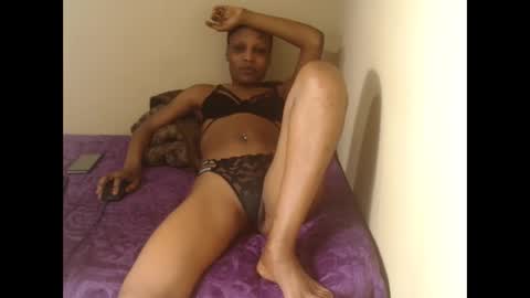 sexyslimmelanin online show from November 13, 8:30 pm