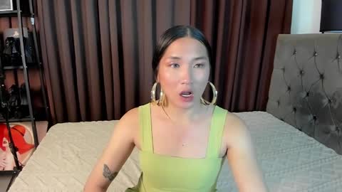 Snapshot of sexyslotjade chatting on April 8, 6:30 pm JADIEEE SO online show from April 8, 6:30 pm