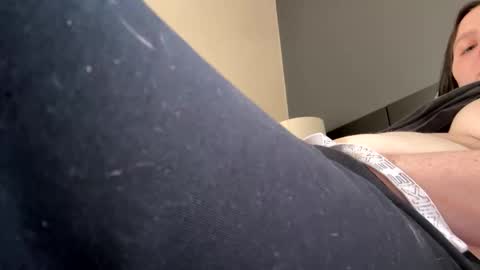sexyslut5555 online show from April 7, 8:09 pm
